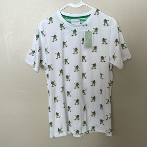 ☘️NWT Denim and Flower Skateboarding Tee. Small